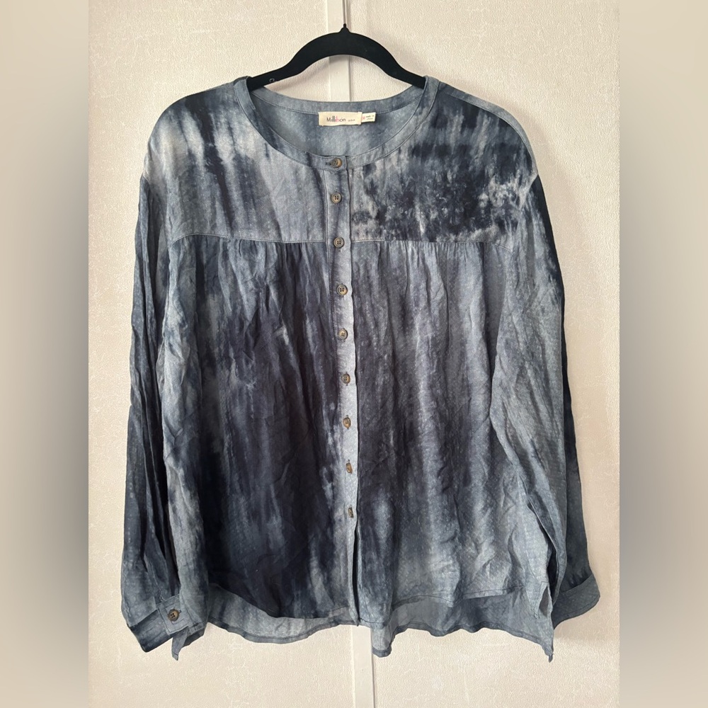 Millibon | Gray Tie-Dye Button-Down Shirt | Size Medium